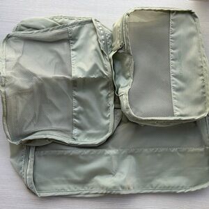 NWOT MyTagalongs Set of 3 Sizes Mesh/Solid Zip Packing Cubes Light Sage